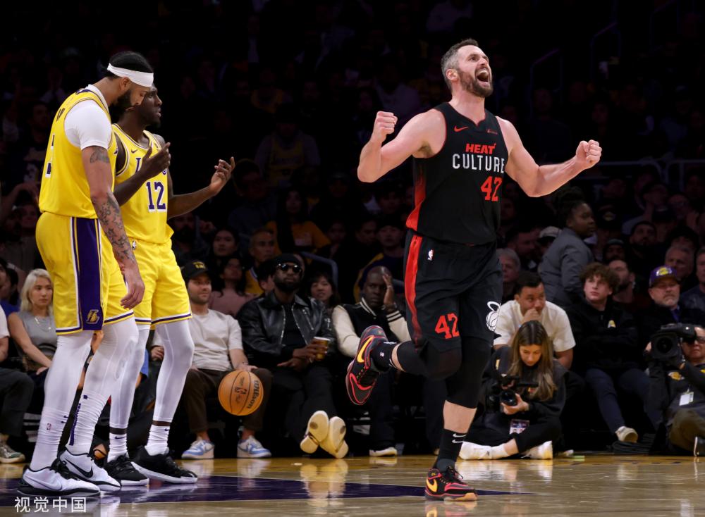 森林狼vs勇士G2前瞻：勇士当家球星库里因伤缺席G2，森林狼欲在主场扳回一城.