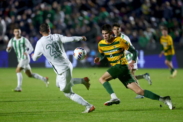 都体：小孔塞桑预计接下来几小时内官宣，尤文支付3200万欧分4期.